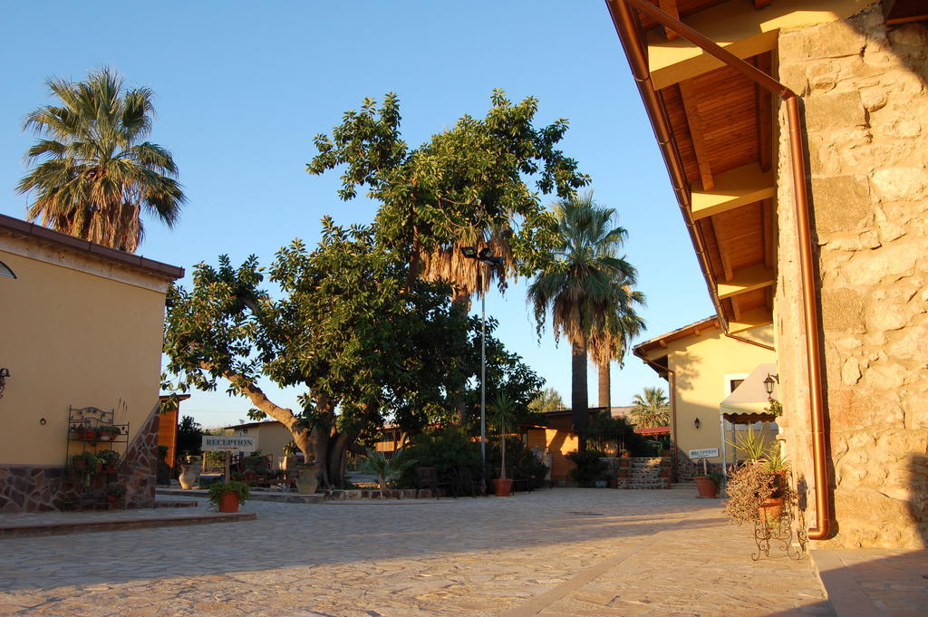 Il Giardino Del Sole Vila Agnone Bagni Exterior foto