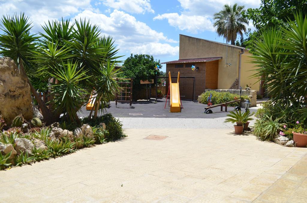 Il Giardino Del Sole Vila Agnone Bagni Exterior foto