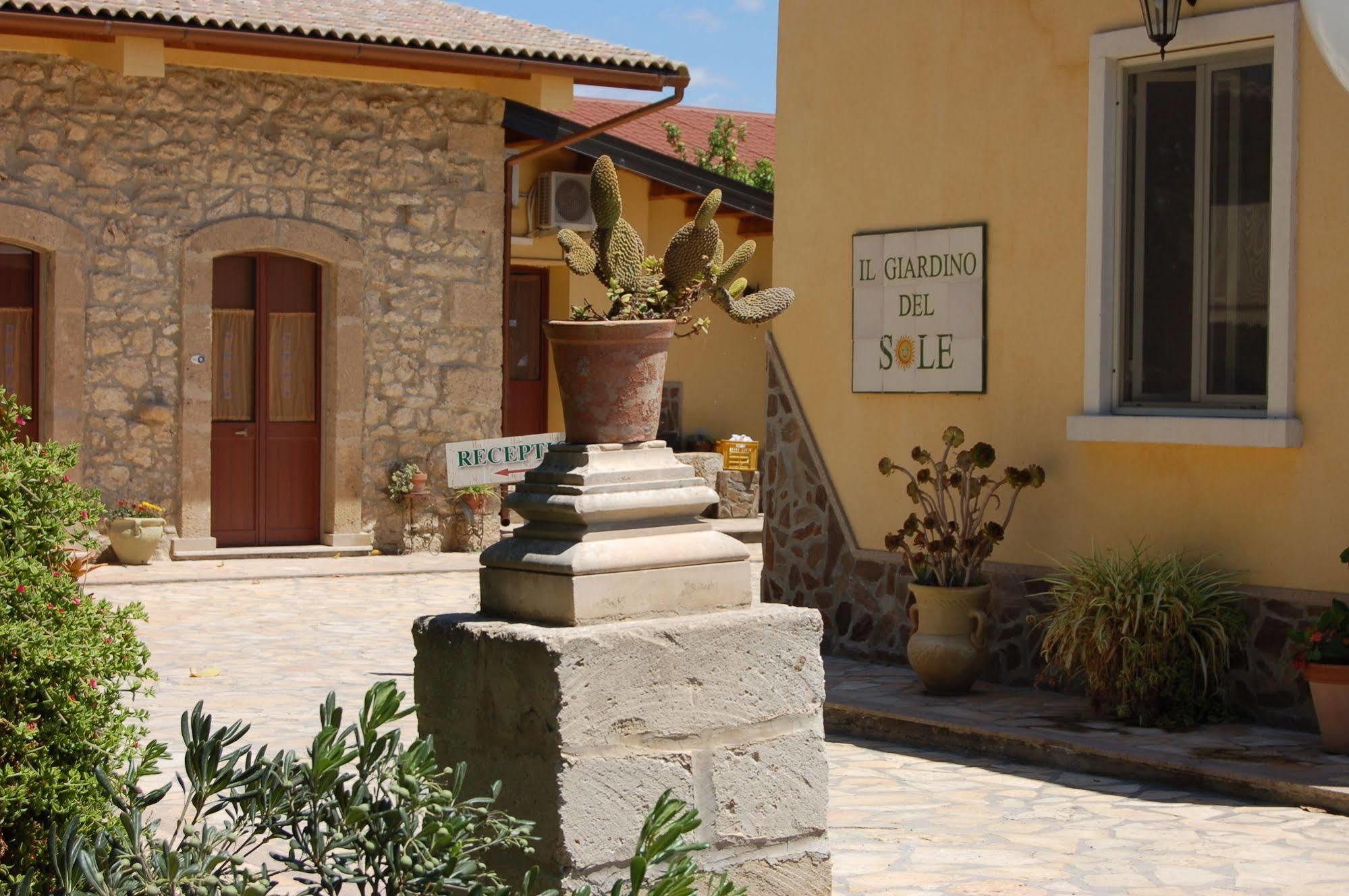 Il Giardino Del Sole Vila Agnone Bagni Exterior foto
