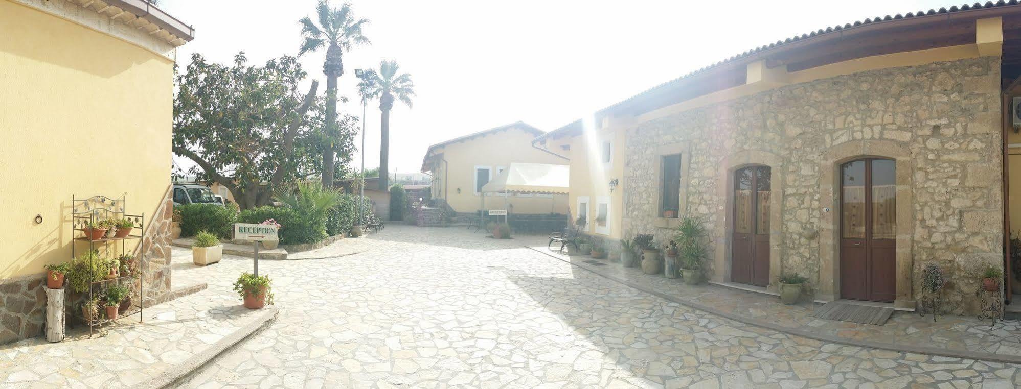 Il Giardino Del Sole Vila Agnone Bagni Exterior foto